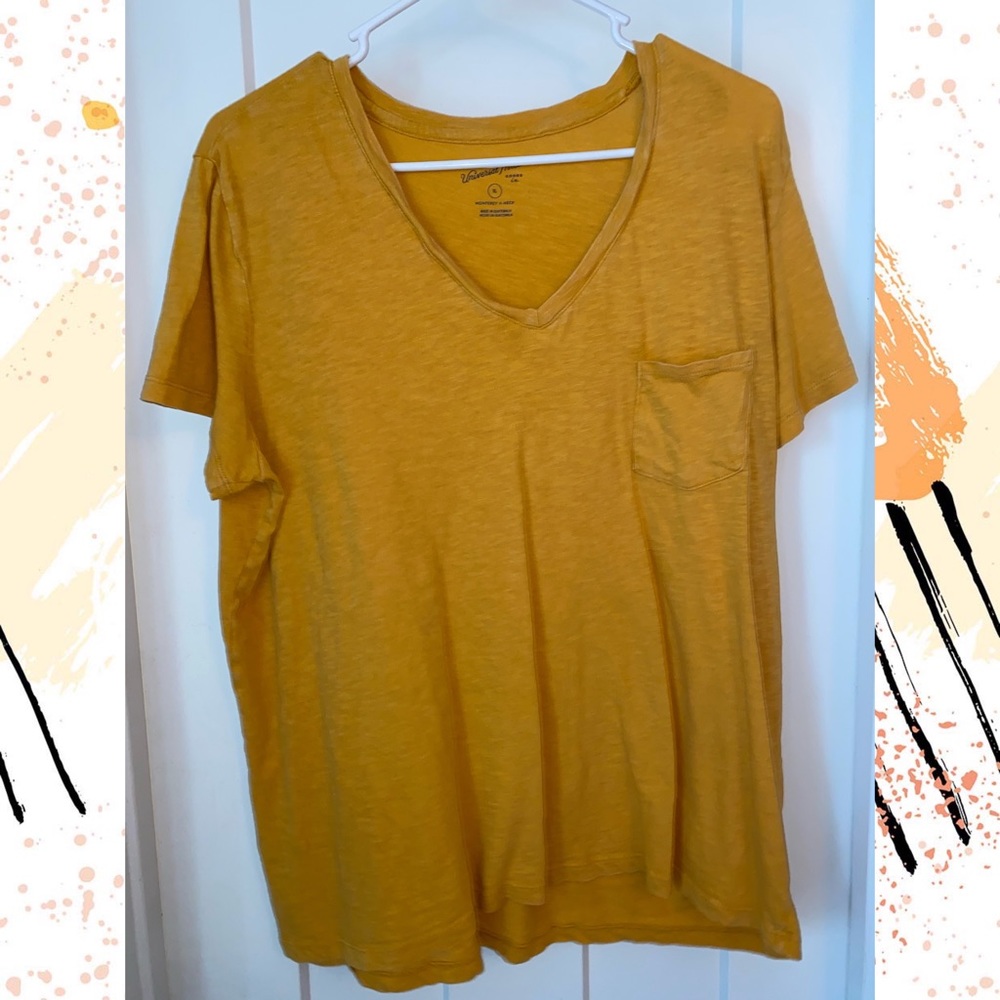 Universal Thread V-Neck tee